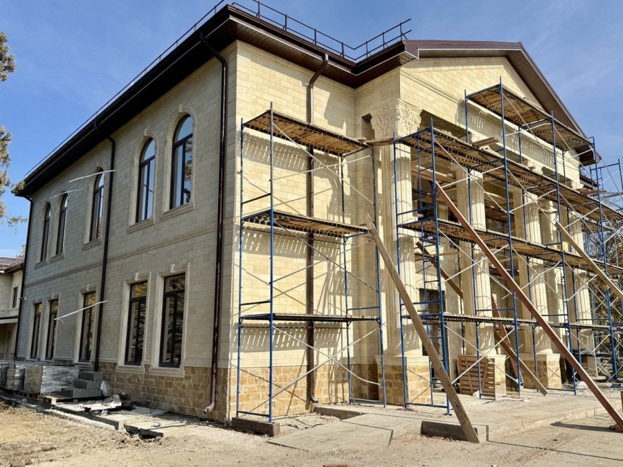 В Кошехабле заканчивается реконструкция Дома культуры